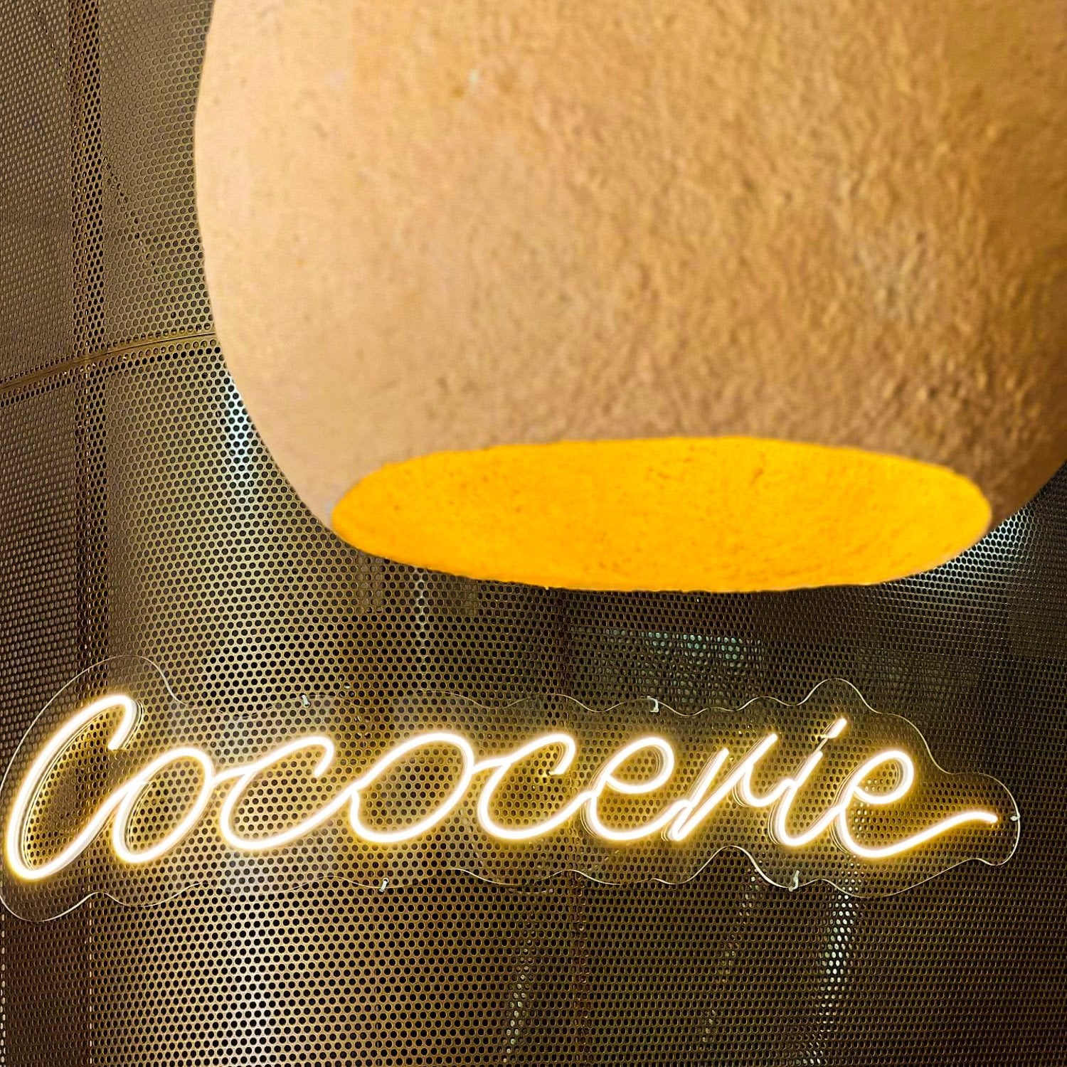 COCOCERIE Lighting & Wall Art - Restaurant in Bucharest