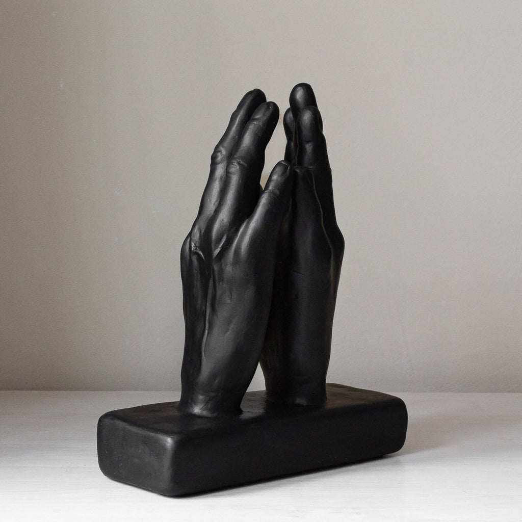 HEALING HANDS – Clay sculpture