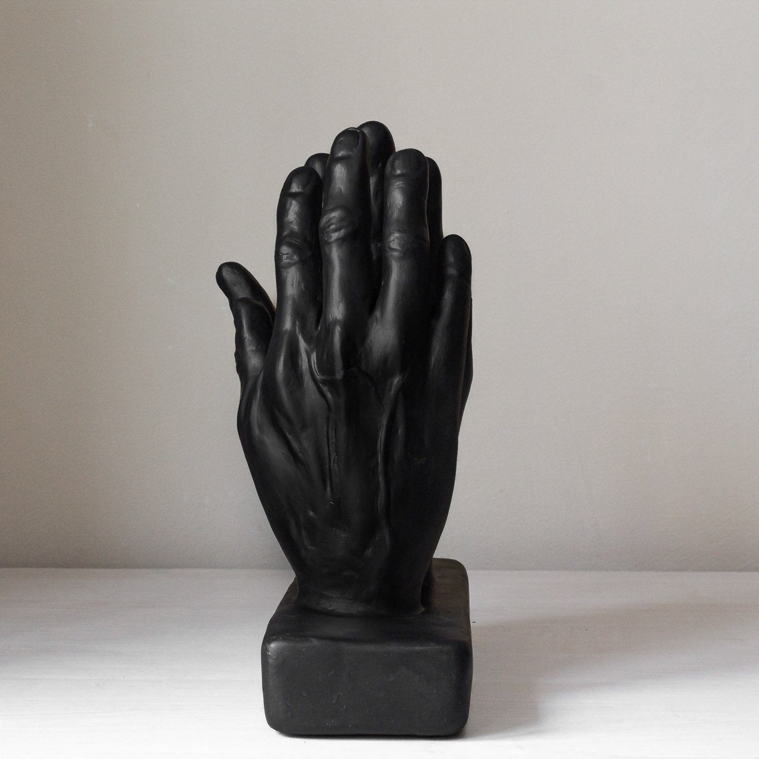HEALING HANDS – Clay sculpture
