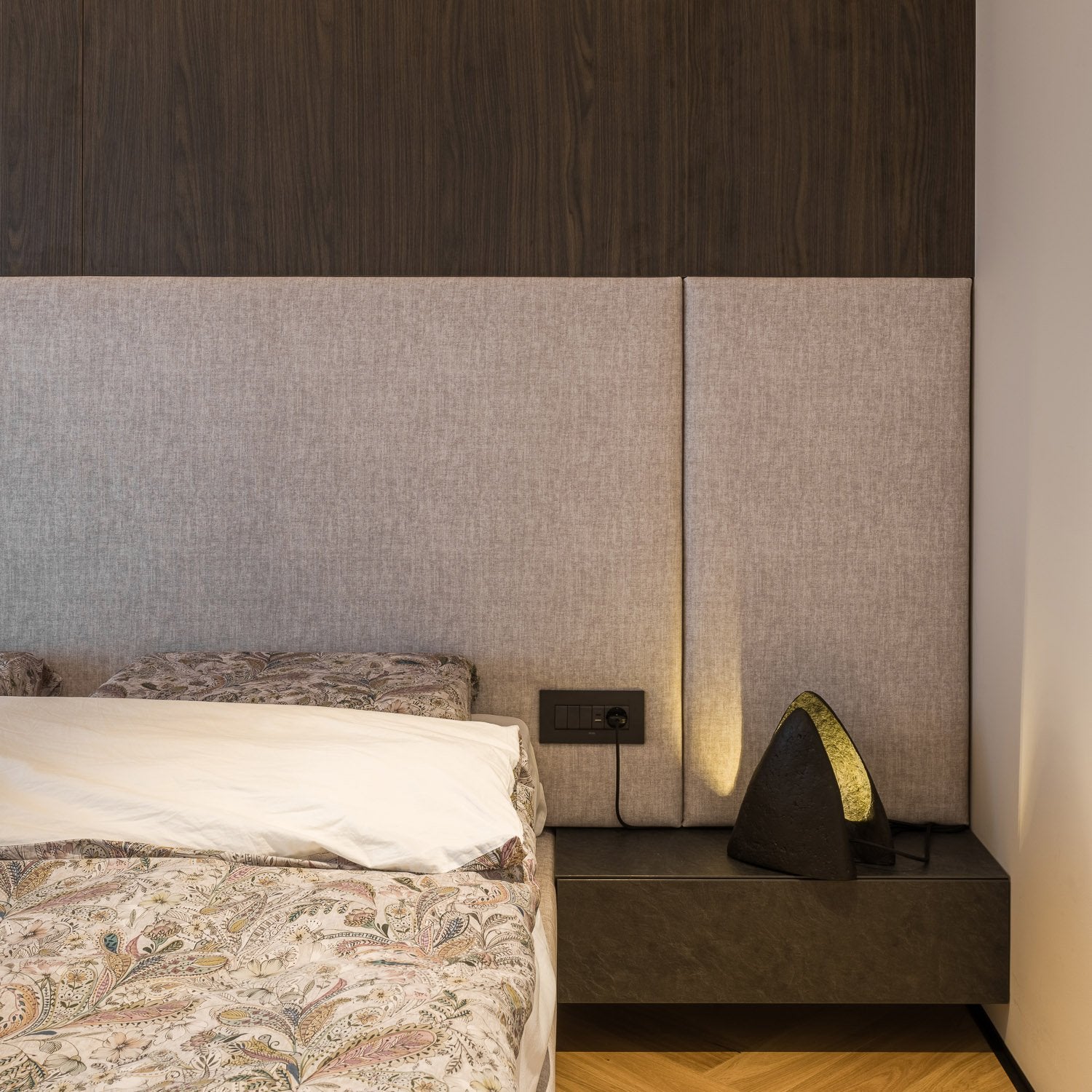 PISKA - Paper Table Lamp for living room